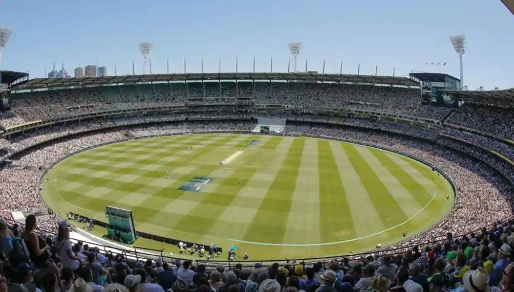 Shane Warne appeals Cricket Australia to stage Boxing Day Test at MCG